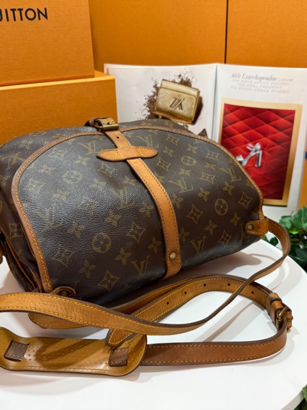 REGAL LOUIS VUITTON MONOGRAM MM CROSSBODY BAG! - Picture 10 of 17